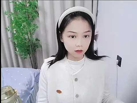 mili0923 online show from November 20, 2025, 7:03 pm