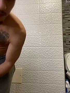 Snapshot of DoneforAllergen chatting on November 15, 2025, 9:24 am DoneforAllergen online show from November 15, 2025, 9:24 am