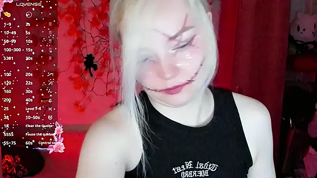 HoneyDazzle online show from October 26, 2025, 6:41 pm