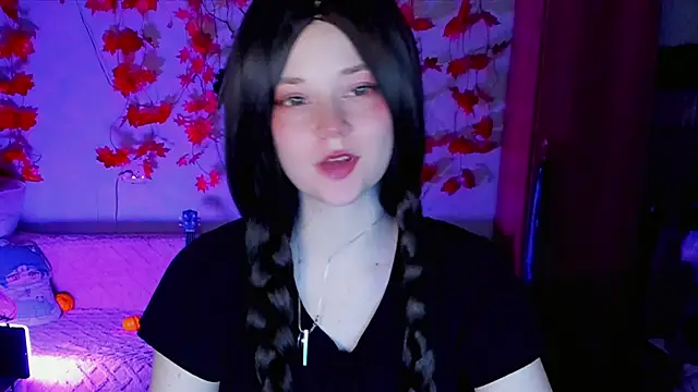 HoneyDazzle online show from October 12, 2025, 5:36 pm