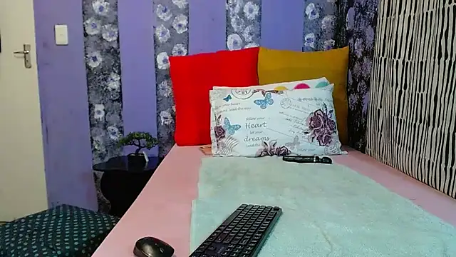 Snapshot of Bigboobsbooty chatting on April 9, 2026, 5:41 pm Bigboobsbooty online show from April 9, 2026, 5:41 pm