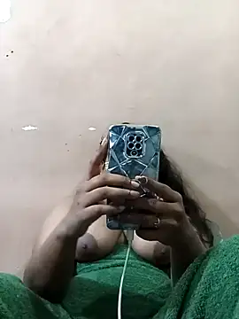 Snapshot of Mallika-collage chatting on May 2, 2026, 7:52 pm Mallika-collage online show from May 2, 2026, 7:52 pm