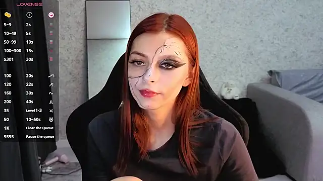 kitti sweett online show from October 31, 2025, 6:15 pm