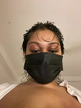 Monica  Bellucci   online show from March 20, 2026, 4:08 pm