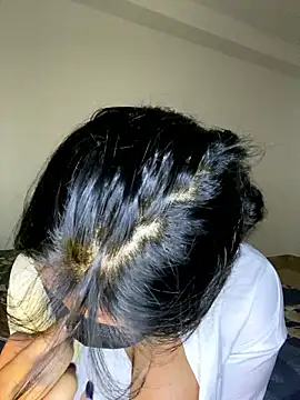 Monica  Bellucci   online show from January 17, 2026, 4:10 pm