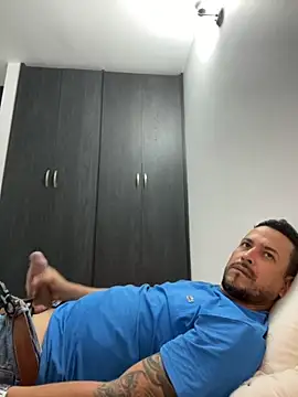 Snapshot of JX7NOVA chatting on October 17, 2025, 5:33 am JX7NOVA online show from October 17, 2025, 5:33 am