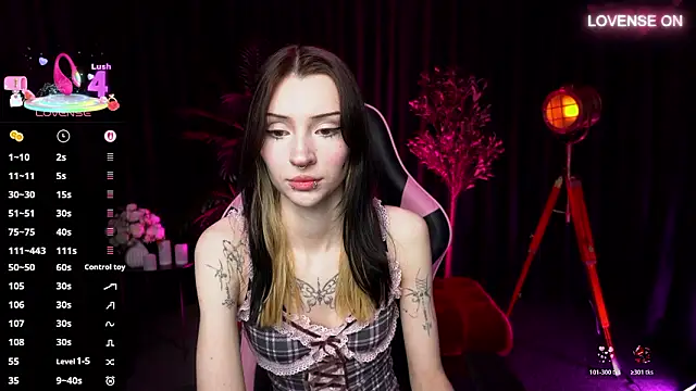 Snapshot of Trix_Void chatting on February 20, 2026, 10:50 am Trix Void online show from February 20, 2026, 10:50 am