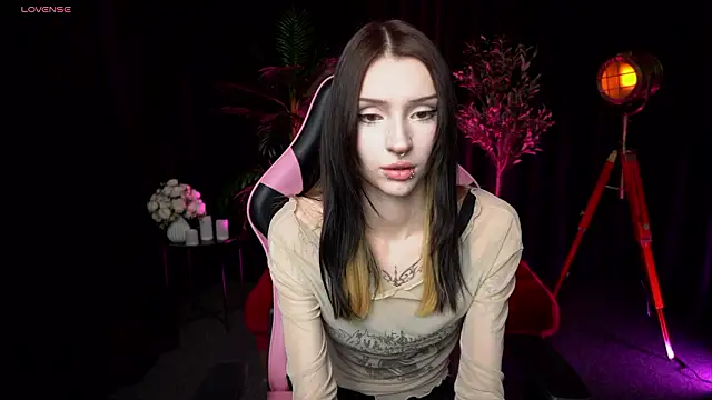 Snapshot of Trix_Void chatting on February 21, 2026, 12:07 pm Trix Void online show from February 21, 2026, 12:07 pm