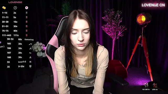 Snapshot of Trix_Void chatting on February 10, 2026, 11:53 am Trix Void online show from February 10, 2026, 11:53 am