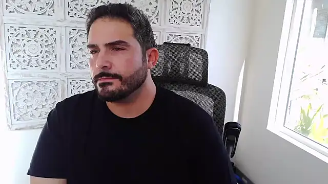 Snapshot of socal_streamer chatting on October 22, 2025, 10:19 pm socal streamer online show from October 22, 2025, 10:19 pm