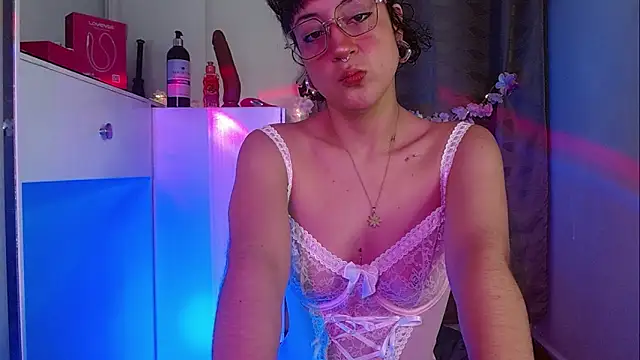 zora blue777 online show from October 18, 2025, 2:46 am