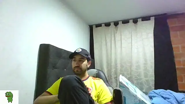 Snapshot of coolfriki chatting on July 3, 2026, 11:55 pm coolfriki online show from July 3, 2026, 11:55 pm