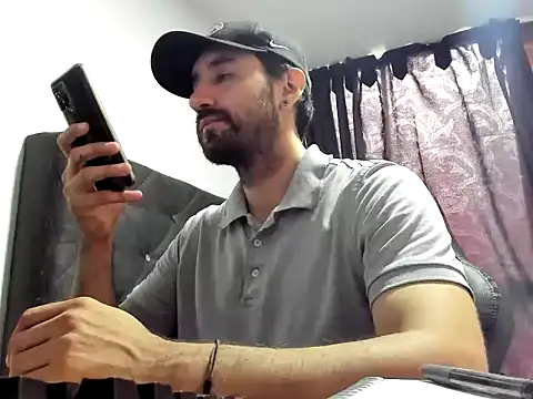 coolfriki online show from October 8, 2025, 5:46 pm