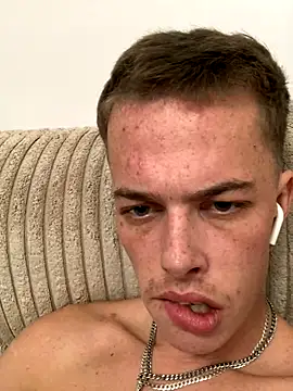 Snapshot of Bigflex1738 chatting on October 31, 2025, 6:48 pm Bigflex1738 online show from October 31, 2025, 6:48 pm