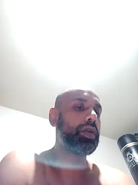 T1T012 online show from February 2, 2026, 4:44 am