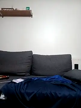 T1T012 online show from February 9, 2026, 1:03 am