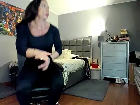 Alesyamuscledollxh online show from March 22, 2026, 8:32 pm