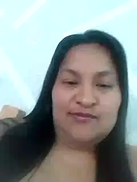 lucia00xx online show from October 13, 2025, 12:51 pm