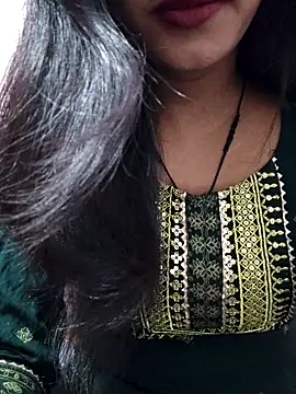 anjali2351 online show from April 13, 2026, 1:15 pm