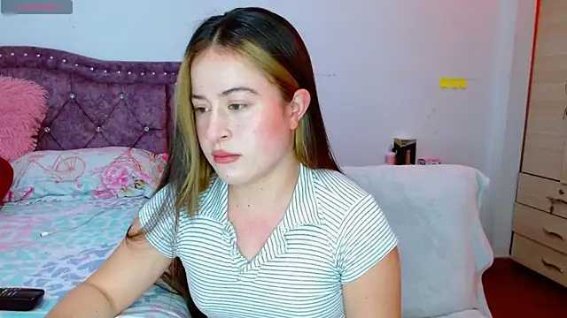 Snapshot of Hanssel_tess chatting on December 2, 2025, 7:48 pm Hanssel tess online show from December 2, 2025, 7:48 pm