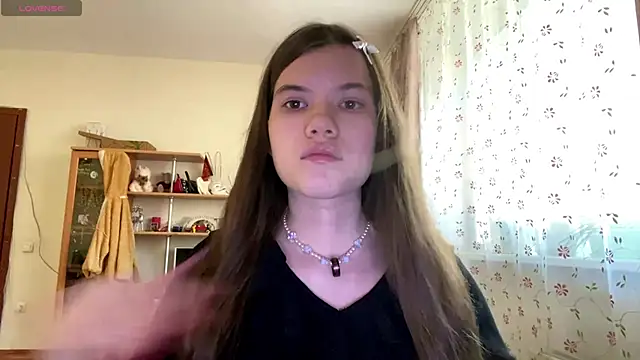 Snapshot of AlmetaBradicich chatting on October 20, 2025, 6:04 am AlmetaBradicich online show from October 20, 2025, 6:04 am