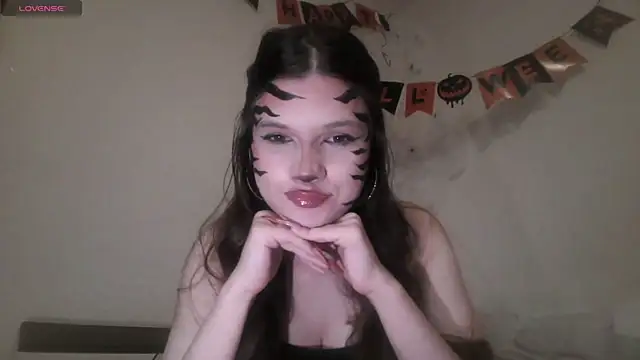 Snapshot of AlmetaBradicich chatting on October 31, 2025, 5:15 am AlmetaBradicich online show from October 31, 2025, 5:15 am