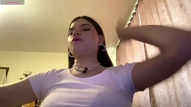 Snapshot of AlmetaBradicich chatting on October 16, 2025, 6:10 am AlmetaBradicich online show from October 16, 2025, 6:10 am