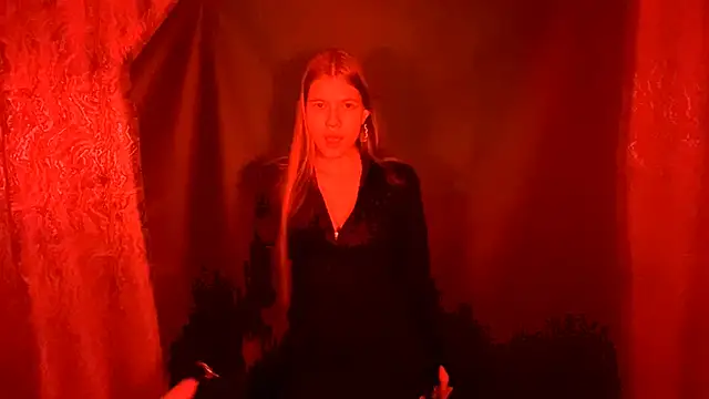 Snapshot of AlmetaBradicich chatting on December 1, 2025, 9:48 pm AlmetaBradicich online show from December 1, 2025, 9:48 pm