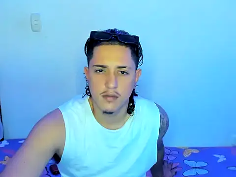 skyhot21 online show from October 11, 2025, 2:23 am