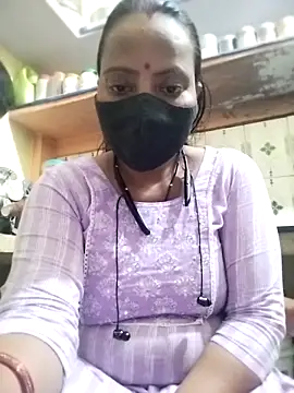 Snapshot of sunita_3 chatting on November 17, 2025, 5:17 pm sunita 3 online show from November 17, 2025, 5:17 pm