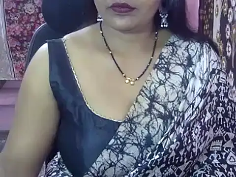 Snapshot of sunita_3 chatting on November 20, 2025, 11:22 am sunita 3 online show from November 20, 2025, 11:22 am