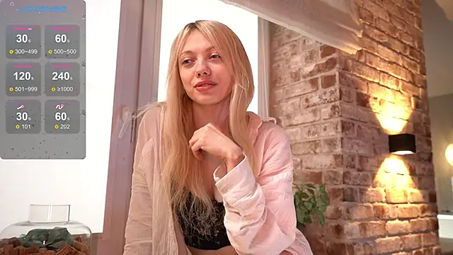  favdream online show from November 19, 2025, 8:25 am