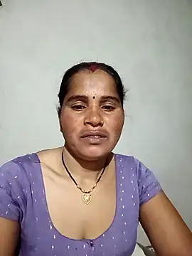 Snapshot of Nm_sanjna chatting on February 4, 2026, 10:27 pm Nm sanjna online show from February 4, 2026, 10:27 pm