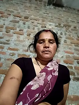 Snapshot of Nm_sanjna chatting on May 21, 2026, 11:35 pm Nm sanjna online show from May 21, 2026, 11:35 pm