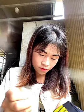 Snapshot of Mylinh- chatting on October 9, 2025, 1:50 am Mylinh- online show from October 9, 2025, 1:50 am