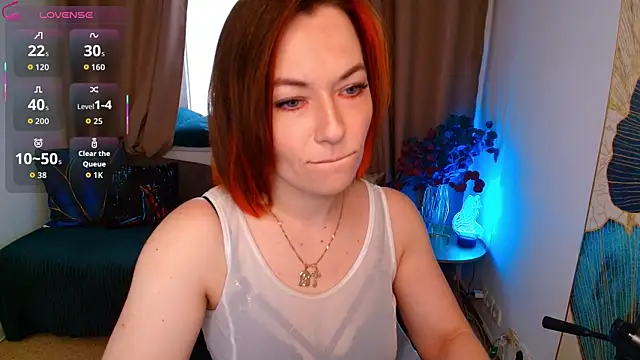 Snapshot of Serena_Foxxx chatting on May 2, 2026, 1:44 am Serena Foxxx online show from May 2, 2026, 1:44 am