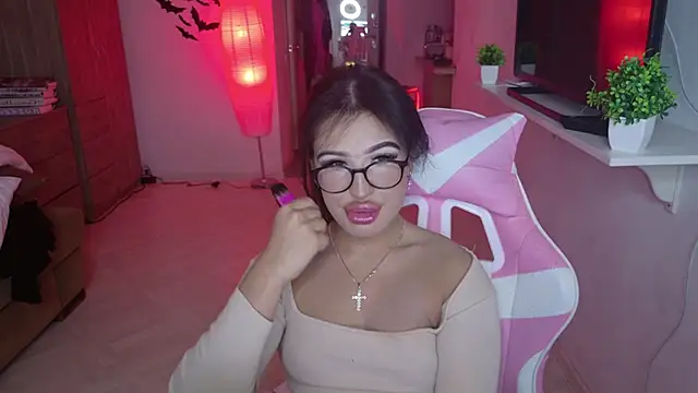 ShayLisse online show from December 21, 2025, 5:31 am