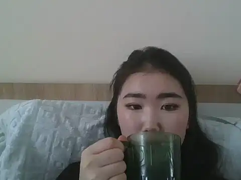 Snapshot of Zorivale chatting on February 4, 2026, 9:59 am Zorivale online show from February 4, 2026, 9:59 am