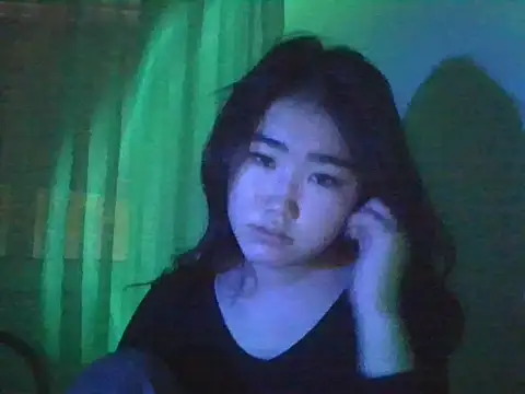 Snapshot of Zorivale chatting on February 15, 2026, 9:47 pm Zorivale online show from February 15, 2026, 9:47 pm