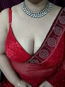 Snapshot of janvi_100 chatting on December 2, 2025, 5:14 pm janvi 100 online show from December 2, 2025, 5:14 pm