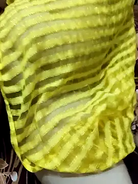 Snapshot of janvi_100 chatting on October 19, 2025, 4:32 pm janvi 100 online show from October 19, 2025, 4:32 pm