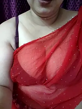 Snapshot of janvi_100 chatting on November 6, 2025, 10:30 am janvi 100 online show from November 6, 2025, 10:30 am