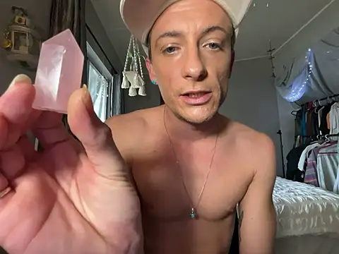 Snapshot of Dubbsssss chatting on December 22, 2025, 9:48 pm Dubbsssss online show from December 22, 2025, 9:48 pm