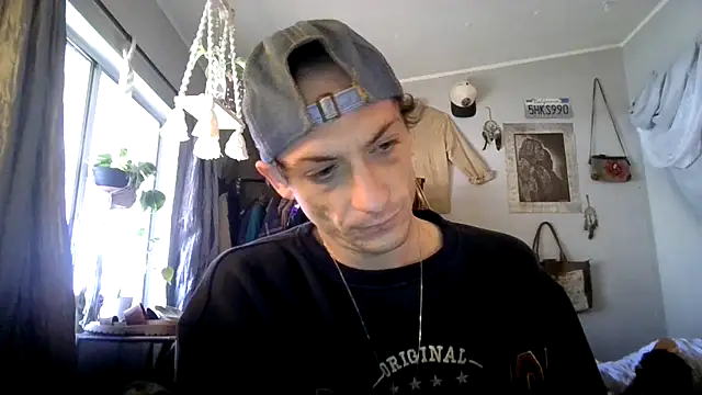 Snapshot of Dubbsssss chatting on March 12, 2026, 6:34 pm Dubbsssss online show from March 12, 2026, 6:34 pm