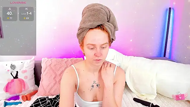 Evarey  online show from March 8, 2026, 5:55 am