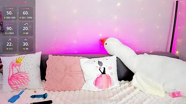 Evarey  online show from April 9, 2026, 5:20 am