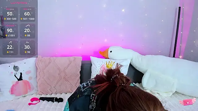 Evarey  online show from March 26, 2026, 5:39 am