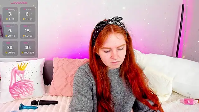 Evarey  online show from April 7, 2026, 4:47 am