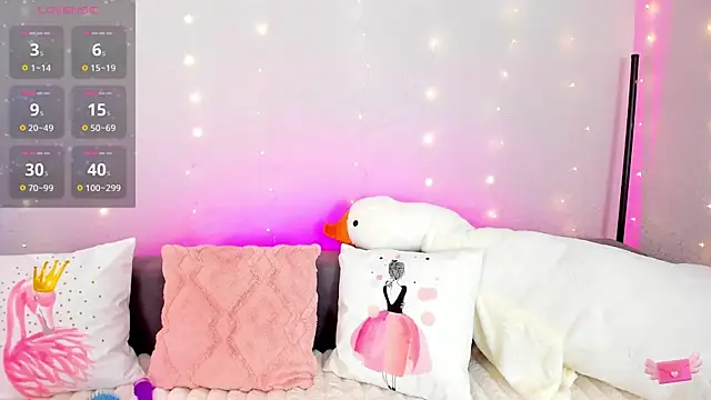 Evarey  online show from April 10, 2026, 4:41 am