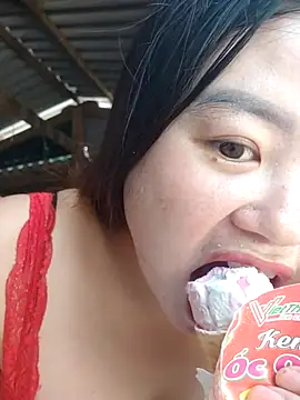 pi-pi-00 online show from October 13, 2025, 2:57 am